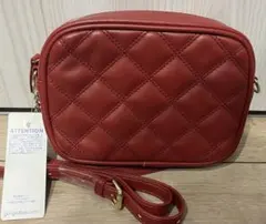 GU キルティングショルダーバッグ レッド