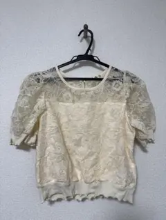 continuier de NICE CLAUP アイボリー刺繍トップス