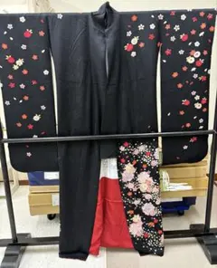 黒地 振袖と帯　桜柄 花柄　正絹のサムネイル