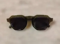 サングラス　カーキ　グリーン　ウェリントン　H&M