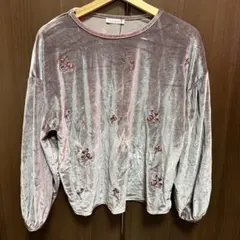 B*i様 ピンク ベルベット バルーン袖 トップス　花柄刺繍　オリーブデオリーブのサムネイル