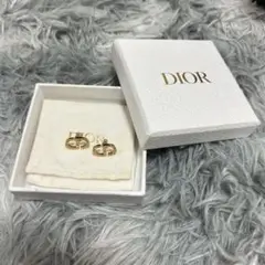り*ご様 Dior ゴールドピアス 専用ケース付き