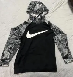 NIKE DRI-FITパーカー　Sサイズ