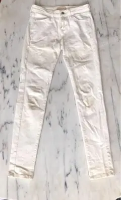 ユニクロ　スキニーパンツデニムジーンズ　ホワイト23