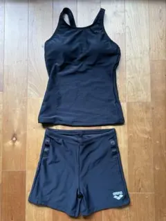 arena ブラック セパレート　ガールズ水着