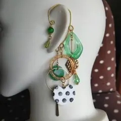 Item thumbnail for item f9e456ae-91d7-47b7-b5cf-e077917460f2