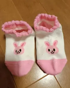 バニー柄フリル付きベビー靴下