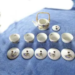 レトロ　アンテ-クな年代物　きゅうす1個、蓋付き湯のみ茶碗 5個セット 陶器