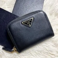 【美品】PRADAコインケース 三角プレートサフィアーノブラック