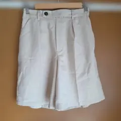Ray Cassin ベージュ タック入り ハーフパンツ ショートパンツのサムネイル