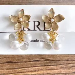 【４】ハンドメイド 花モチーフ クリアビーズイヤリング（イヤリングのみ）