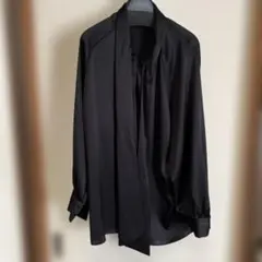 SOIR DOLCE 黒のブラウス