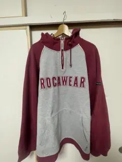 ROCAWEAR ハーフジップ パーカー
