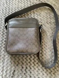 COACH ダークブラウン ショルダーバッグ
