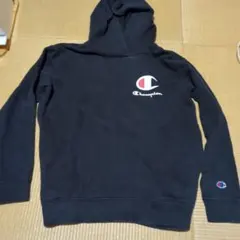 Champion ブラック フード付きパーカー