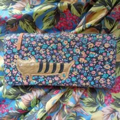 tsumori chisato CARRY 長財布 花柄 猫モチーフのサムネイル