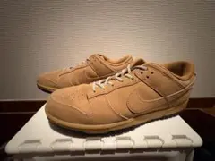 NIKE DUNK LOWのサムネイル