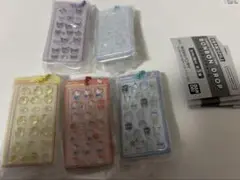 サンリオ　ボンボンドロップシール風　ガチャガチャ　キーホルダー
