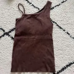 ワンショルダー風　パッド付きタンクトップのサムネイル