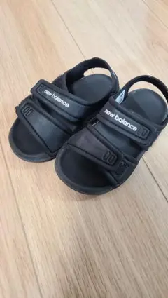 new balance ベビーサンダル ブラック