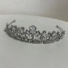 ティアラ　結婚式　ブライダル　ヘッドドレス