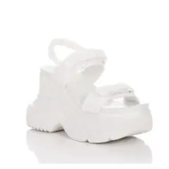 2025年最新】yelloスニーカーサンダルの人気アイテム - メルカリ