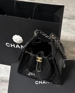 CHANEL ブラックレザーショルダーバッグ