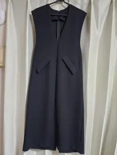 anana Vネックノースリーブワンピース 黒　ブラック