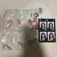 TWICE LOVELYS アクリルカラビナフロッキーマスコットガチャ 証明写真