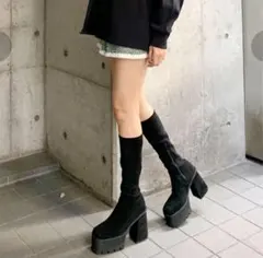 ゆ*ず様 極美品✨EMODA タンクボリュームフィットブーツ ブラック 厚底 2