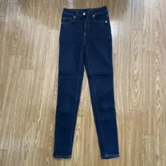 GU スキニーデニム ダークブルー