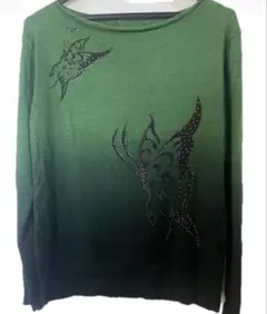 グリーン系グラデーション長袖ニットセータ蝶々 ビジュー 新品タグ付き