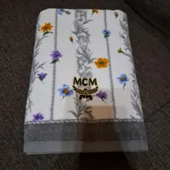 MCM バスタオル 花柄 ロゴ刺繍のサムネイル