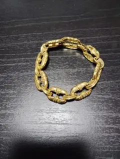 金色リンクチェーンブレスレット