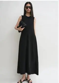 エム様専用　Toteme トーテム　ブラック　ロングワンピースのサムネイル