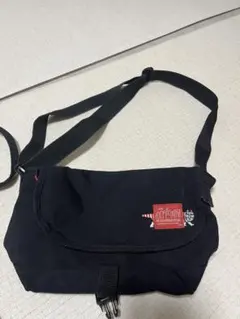 黒ショルダーバック