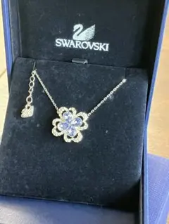 ★SWAROVSKI スワロフスキー ネックレス フラワー