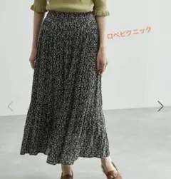 プリーツスカート