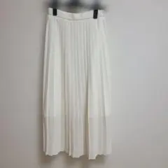 ユニクロのロングプリーツスカート