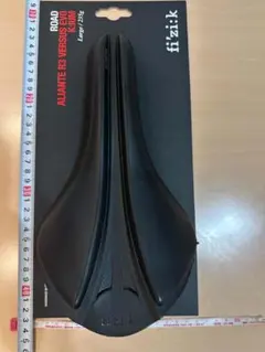 ⭐️値下げ　fi'zi:k ALIANTE R3 VERSUS EVO サドル