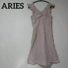 上品✨️ARIES ぽこぽこ素材 フリルスリーブ Vネックワンピース ベージュのサムネイル