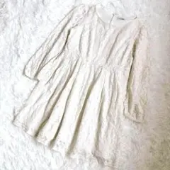 アースミュージックアンドエコロジー 総レース Aライン ワンピース 白 M