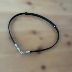 ブラックとシルバー金具のベルト