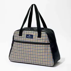 アクアスキュータム　大容量ボストンバッグ