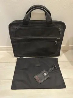 TUMI ほぼ未使用　美品　26101D4