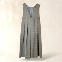 タグ付　ジャンスカ　M　グレー系　深めＶネック　チェック柄　フレア　キレイめ