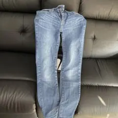 UNIQLO スキニーデニム 24ライトブルー