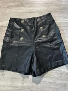 レザー ショートパンツ