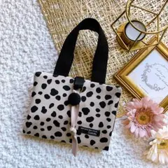 大人気‼︎ 持ち手付き　文庫本　ブックカバー♡ダルメシアン　ベージュ
