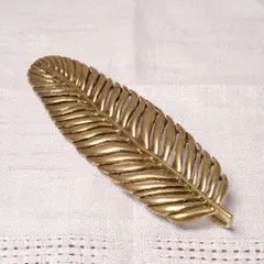 英国製 ヴィンテージ ペンダントトップ アクセサリー キーホルダー リーフ型